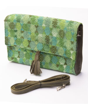 Cartera tela típica verde y cuero