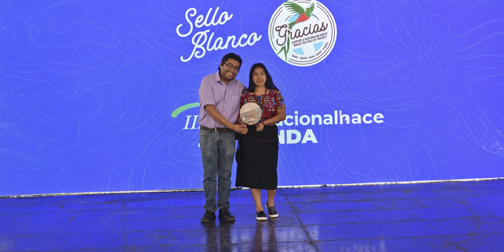 Distintivo Sello Blanco
